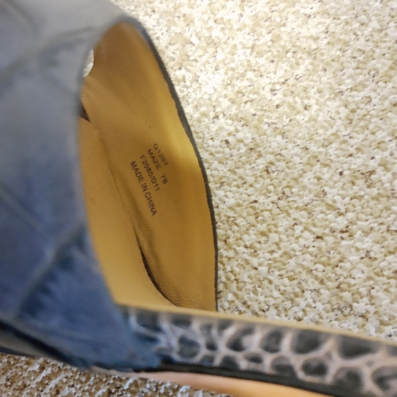 Coach Maze Gray Embossed Leather Sandals - Picture 5 of 6
